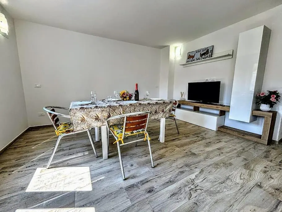 The Great Beach Apartment - Marina Di Carrara - 0*,  Italy